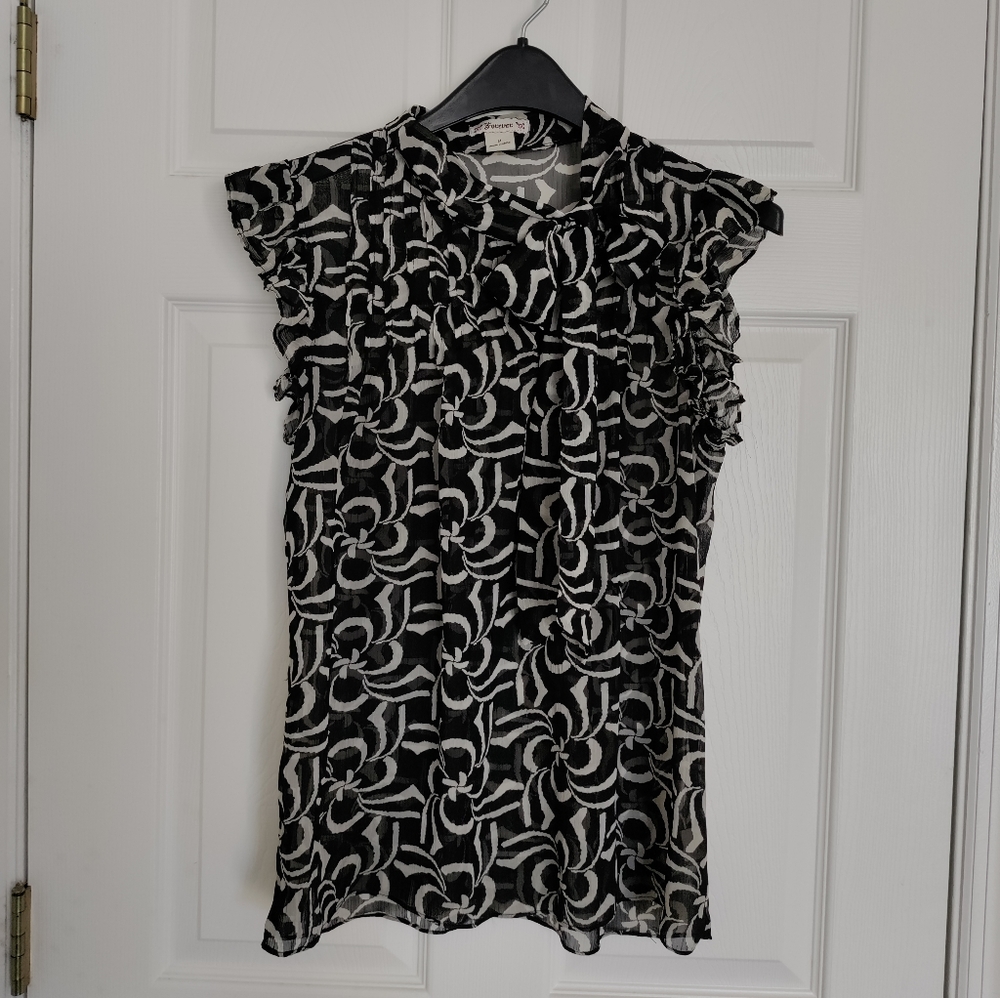 FOREVER 21 Juniors size M sleeveless sheer top